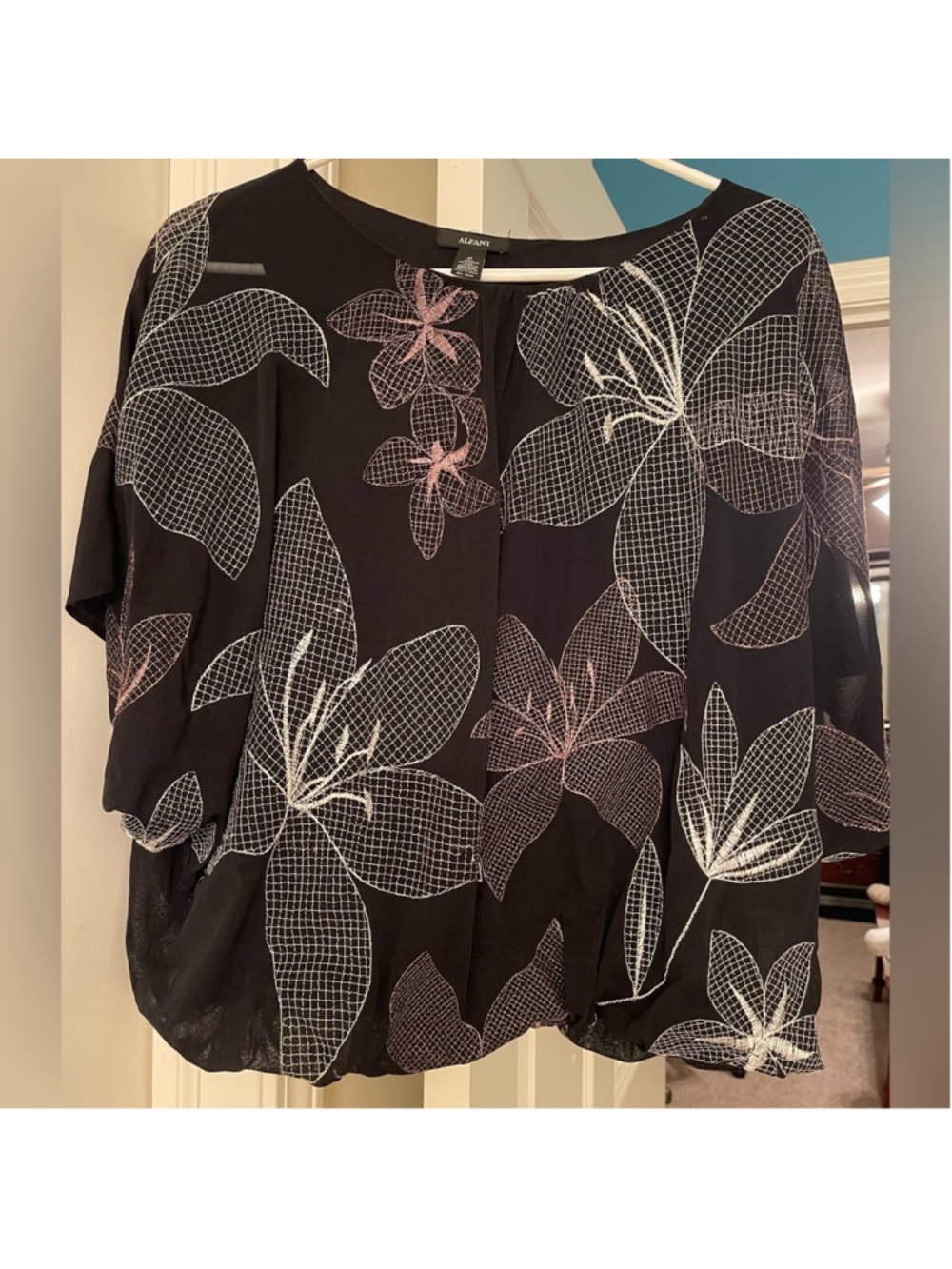 Alfani Women's Blouse, Size Medium, EUC